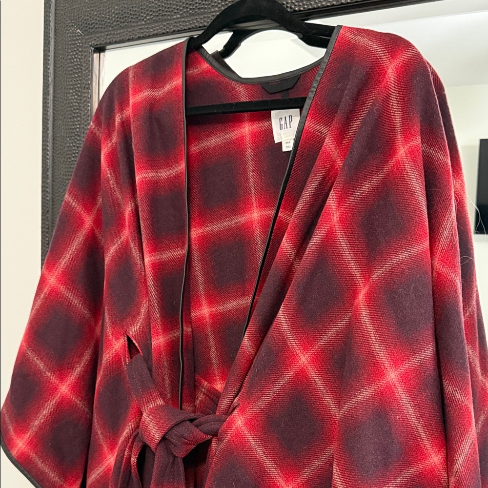 GAP Red and Black Plaid Kimono Wrap